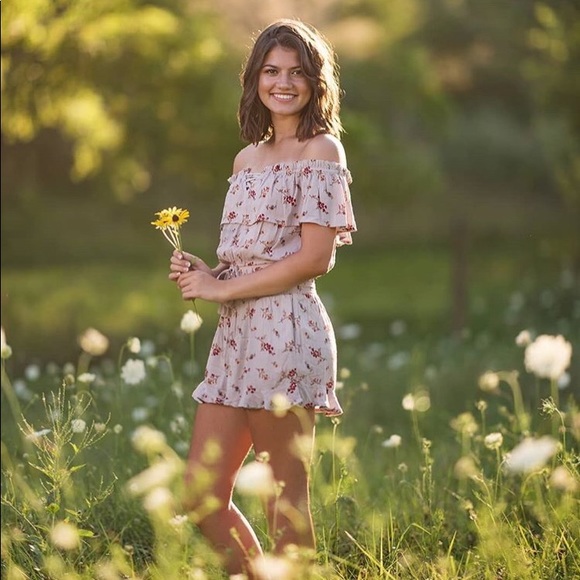 Profile Picture of Ally Frushour (@allyfrushour) on Poshmark