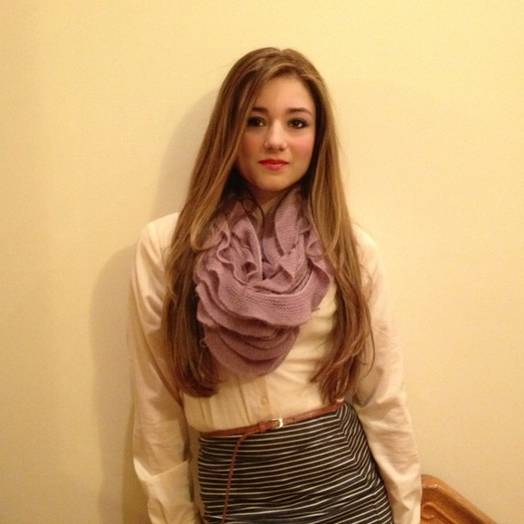 Profile Picture of Nicole Scartozzi (@nicolegab102) on Poshmark