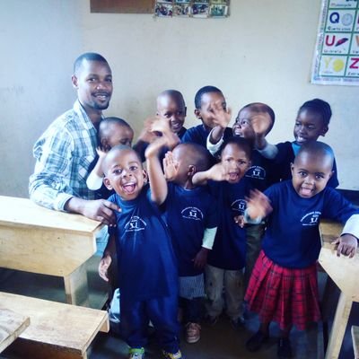 Profile Picture of SamHachem School (@SchoolSamHachem) on Twitter