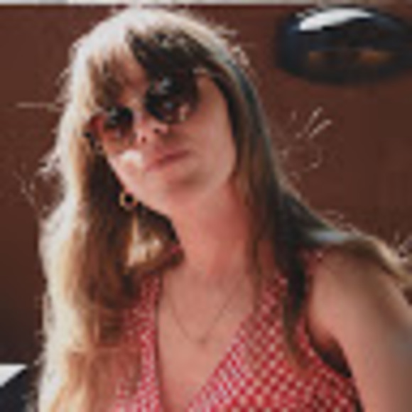 Profile Picture of Nesa Syla (@nsyla31) on Poshmark
