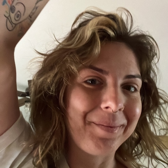 Profile Picture of Christa Shaw (@christashaw747) on Poshmark