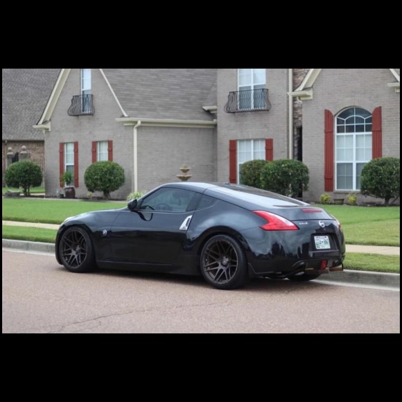 Profile Picture of Gustavo Anaya (@mrescoabr901) on Poshmark