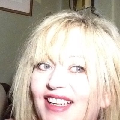 Profile Picture of Bee Jones (@BitOfFun) on Twitter