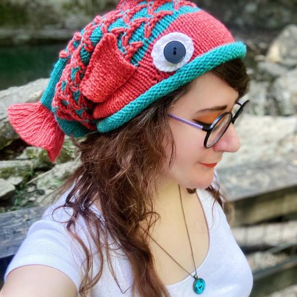 Profile Picture of Victoria Handy (@plesiosaur) on Poshmark