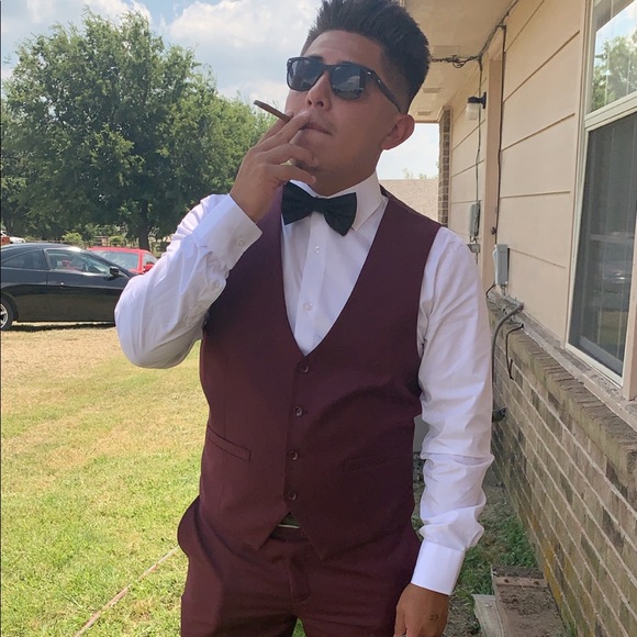 Profile Picture of Danny Juarez (@djuarez100) on Poshmark