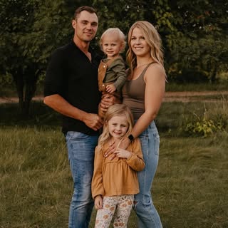 Profile Picture of Riley Farrell (@riley_michael) on Instagram