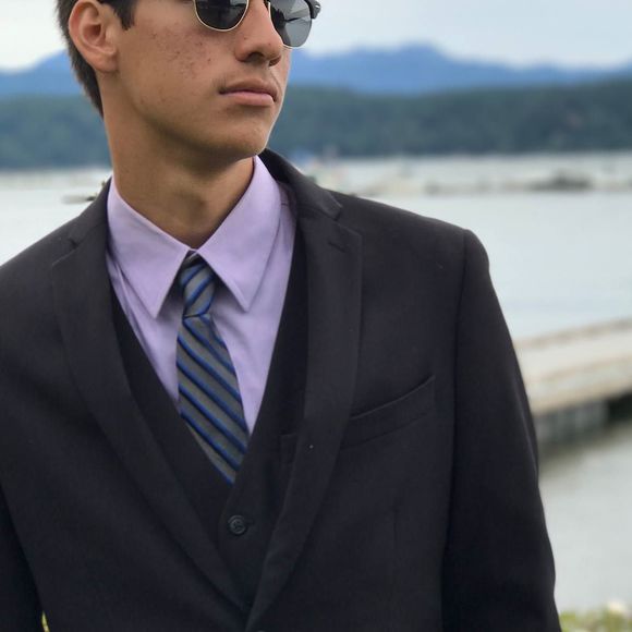 Profile Picture of Dylan Cobb (@dcobb751) on Poshmark