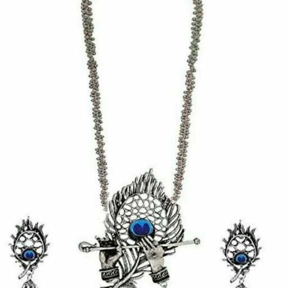 Profile Picture of Kanha Kanha (@kanhakanha) on Poshmark