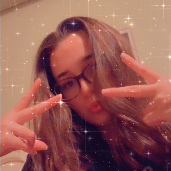 Profile Picture of Meredith Hawkins (@meredithh57) on Poshmark