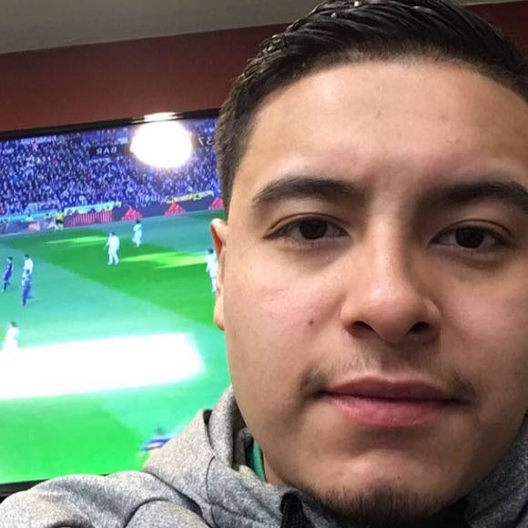 Profile Picture of Jason Mendoza (@jasonmendoza14) on Poshmark