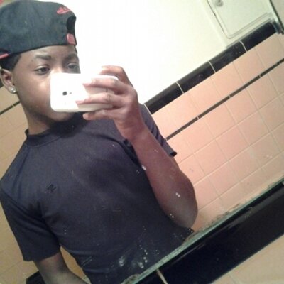 Profile Picture of CALL_ME_CRISPY (@derrickbarbee14) on Twitter
