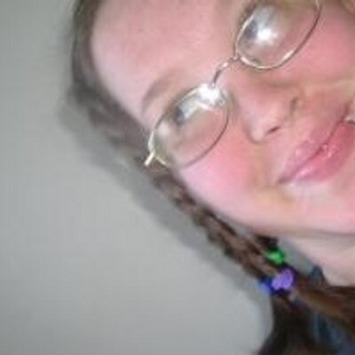 Profile Picture of Amanda Lash (@bandaid82) on Twitter