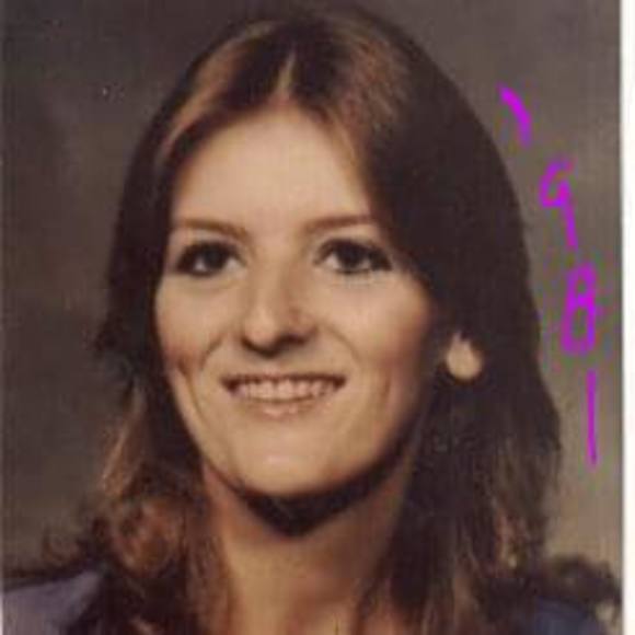 Profile Picture of Barbara Wiley (@barbara_wiley) on Poshmark