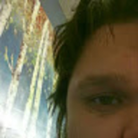 Profile Picture of Jonathan Hart (@jhart22182) on Poshmark