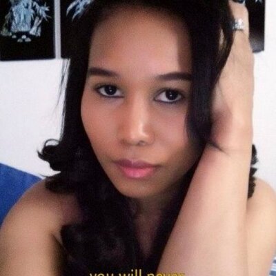 Profile Picture of Stephanie Alter (@Adenwayne) on Twitter