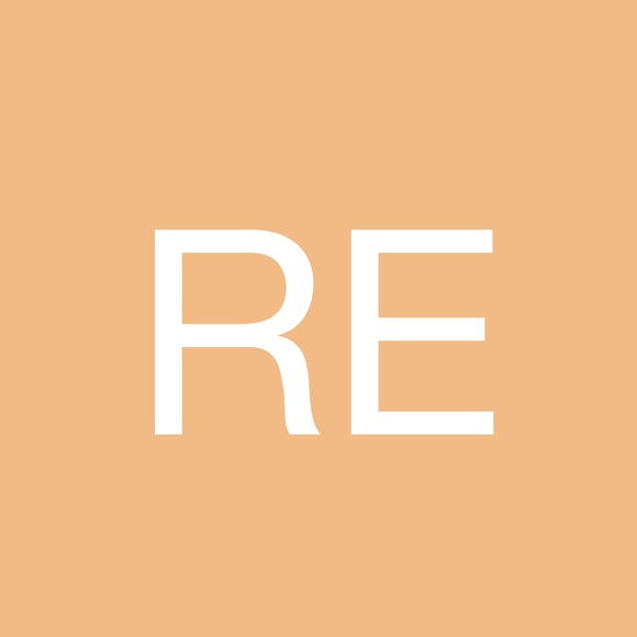 Profile Picture of Ronnie Egnatuk (@rke2066) on Poshmark