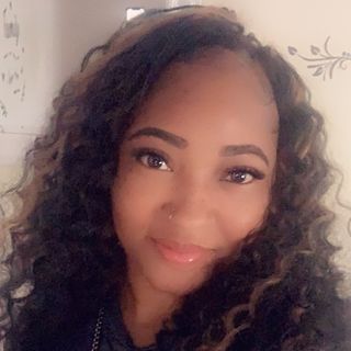 Profile Picture of Penny Renfro (@braidsnstylezbypenelope) on Instagram