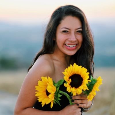 Profile Picture of Jennifer Alvarez (@Jennifer_Alvrzz) on Twitter