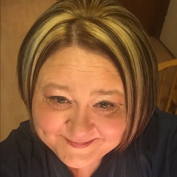 Profile Picture of Crystal Franklin (@cfranklin123) on Poshmark