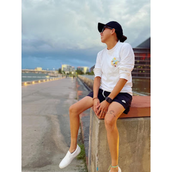 Profile Picture of Rae Coggeshall (@itsraee13) on Poshmark