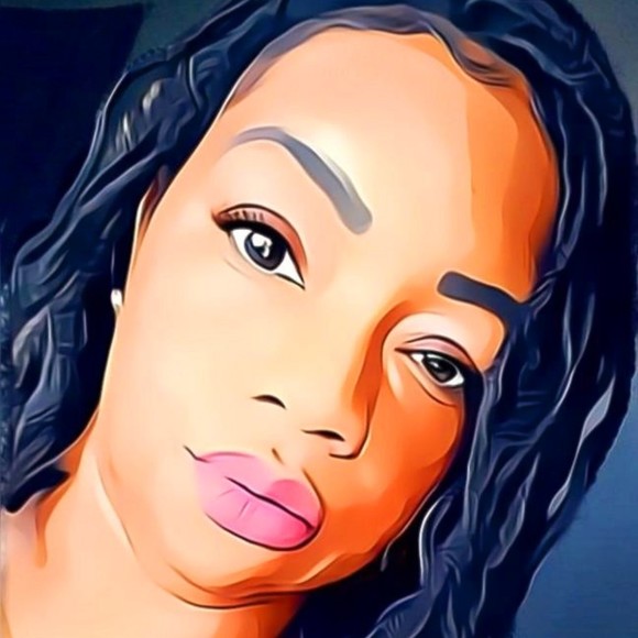 Profile Picture of D'andrea Birks (@brandezzy13) on Poshmark