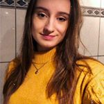 Profile Picture of 𝐊𝐢𝐦 𝐇𝐨𝐥𝐥𝐚 (@kim.holla) on Instagram