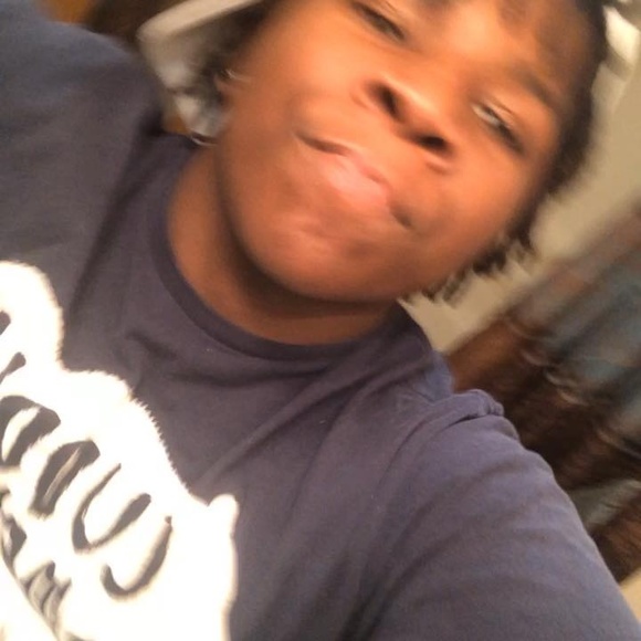 Profile Picture of Ouchyfam Morris (@ouchyfammorris) on Poshmark