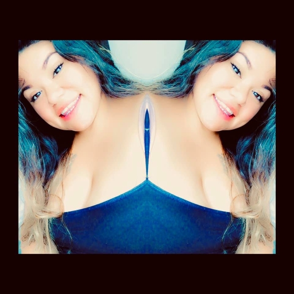 Profile Picture of Rosiee Olvera (@_rosiee083013) on Poshmark