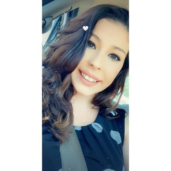 Profile Picture of Shae Moore (@rachelshaemoore) on Poshmark