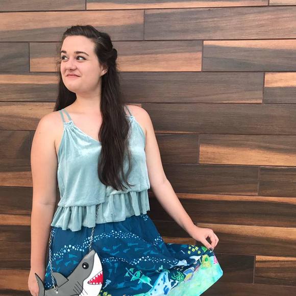 Profile Picture of Taylor Mccomb (@taygiraffe) on Poshmark