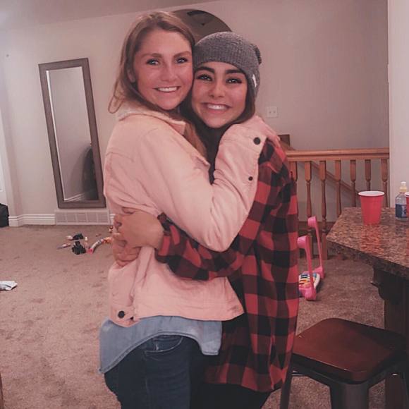 Profile Picture of Tanner Pinnock (@tannerpinnock) on Poshmark