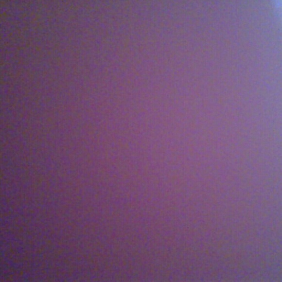 Profile Picture of Love Harel (@doyouknoww10) on Poshmark