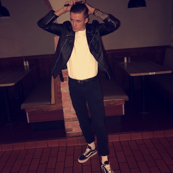 Profile Picture of Jesse Freeman (@genericvo) on Poshmark