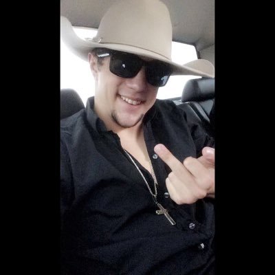 Profile Picture of • Tyler Young • (@cc_young_xo) on Twitter