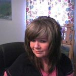 Profile Picture of Julia Molloy (@mollyjewels888) on Instagram