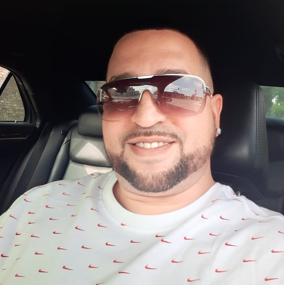 Profile Picture of Anthony Olson (@aoprime1) on Poshmark