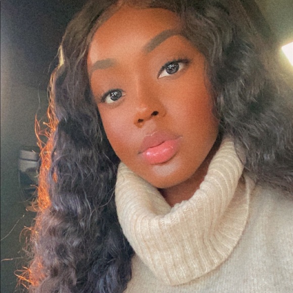 Profile Picture of Bianca Good (@bposh2022) on Poshmark