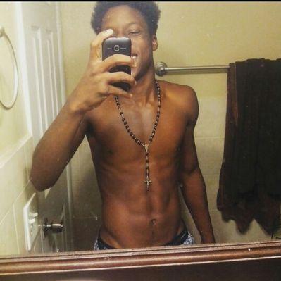 Profile Picture of LiLMarK_ (@LilMark_2FF) on Twitter