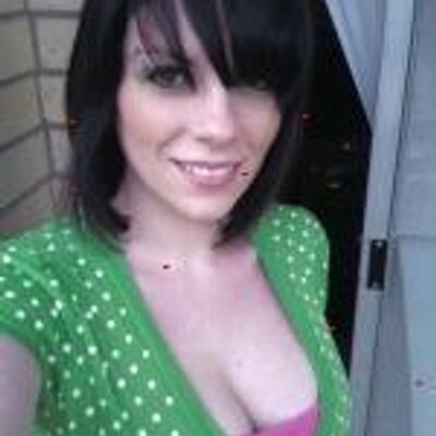 Profile Picture of Pamela Farley (@Paleludu) on Twitter