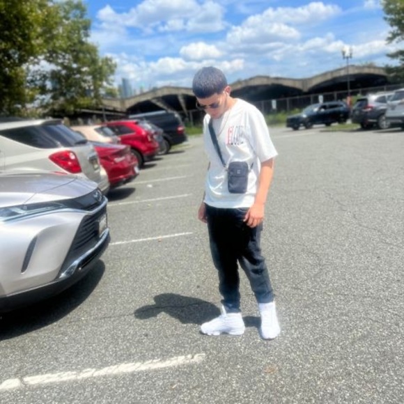 Profile Picture of Andres Andres (@quesadaandres41) on Poshmark