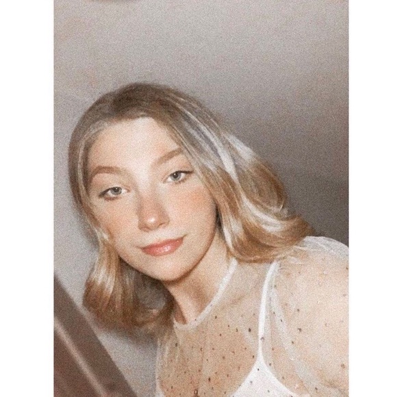 Profile Picture of Taylor Pearce (@757taylor) on Poshmark