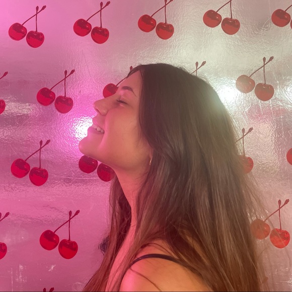 Profile Picture of Gracie Sangalli (@gracie169) on Poshmark