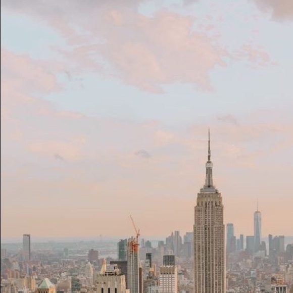 Profile Picture of Alexa Garzon (@alexag933) on Poshmark