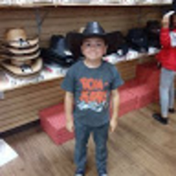 Profile Picture of Jerry Meyer (@meyerjerry03) on Poshmark