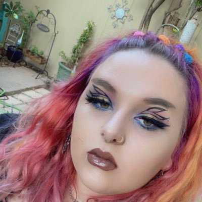 Profile Picture of 𝔟𝔯𝔦𝔡𝔤𝔢𝔱𝔱𝔢 𝔧𝔬𝔥𝔫𝔰𝔬𝔫 (@_bridggee) on Twitter