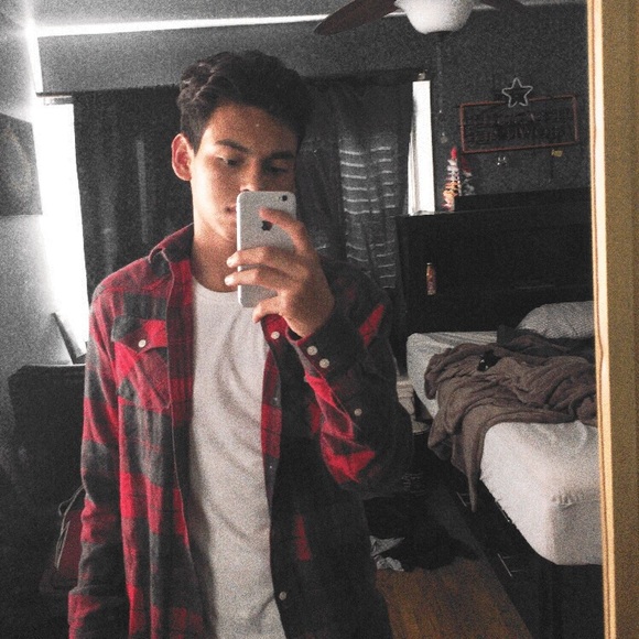 Profile Picture of Steven Meneses (@scubaxsteve) on Poshmark