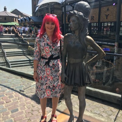 Profile Picture of Ellie (@EllieSimson) on Twitter