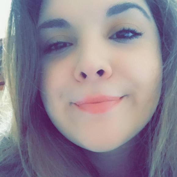 Profile Picture of Tori Coleman (@londonparisx0x) on Poshmark