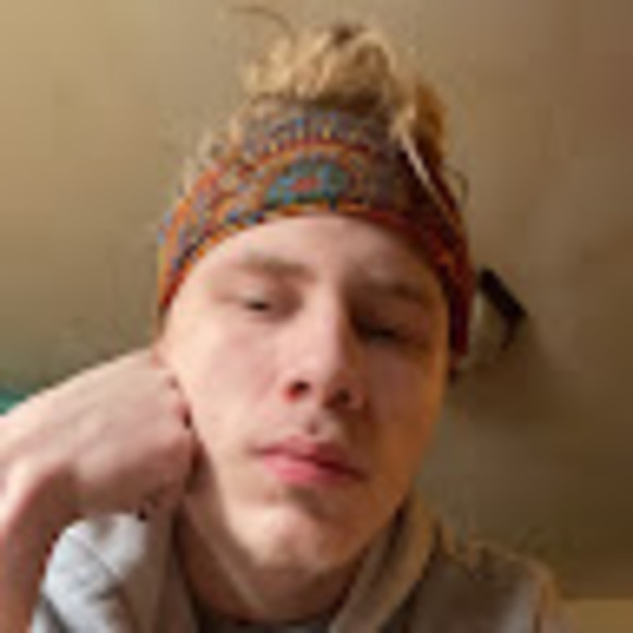 Profile Picture of Isaiah Kelly (@isaiahkelly724) on Poshmark