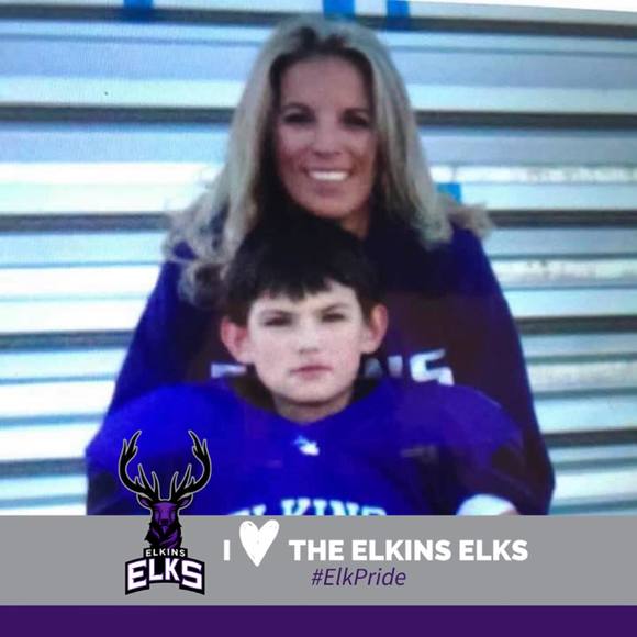 Profile Picture of Vera Outland (@missydeer) on Poshmark